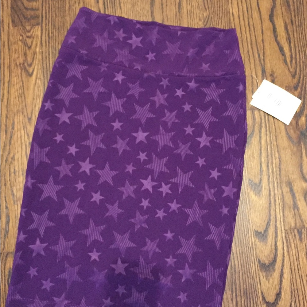 Lularoe NWT Cassie Skirt Embossed Stars!